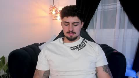 Snapshot of maximo_rodriguez chatting on January 20, 2025, 9:46 am Maximo online show from January 20, 2025, 9:46 am