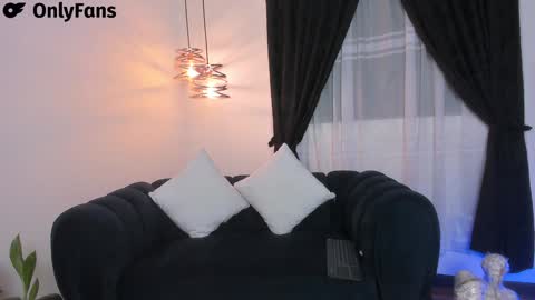 Snapshot of maximo_rodriguez chatting on January 28, 2025, 10:34 am Maximo online show from January 28, 2025, 10:34 am