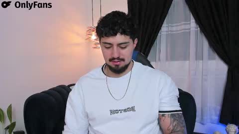 Snapshot of maximo_rodriguez chatting on February 24, 2025, 7:00 am Maximo online show from February 24, 2025, 7:00 am