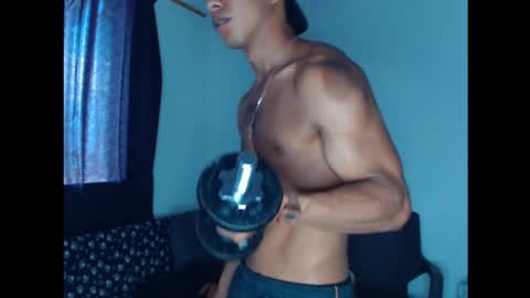 Snapshot of maximo_vega_new chatting on December 11, 2024, 3:15 pm Maximo Aron Vega online show from December 11, 2024, 3:15 pm