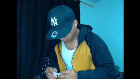 Snapshot of maximo_vega_new chatting on December 14, 2024, 10:34 am Maximo Aron Vega online show from December 14, 2024, 10:34 am