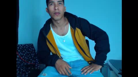 Snapshot of maximo_vega_new chatting on December 14, 2024, 1:38 pm Maximo Aron Vega online show from December 14, 2024, 1:38 pm