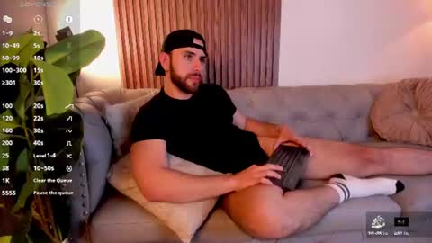 Maximo Wolf online show from June 12, 2026, 9:14 pm