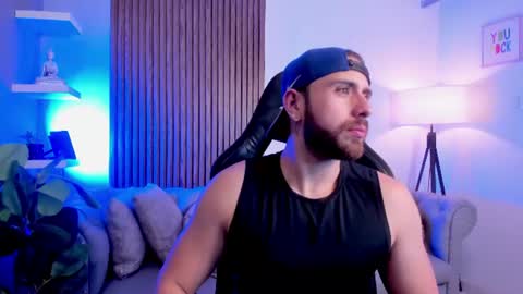 Maximo Wolf online show from June 15, 2026, 11:40 pm