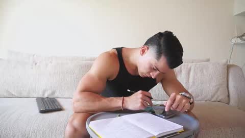 Sebastian online show from October 9, 2025, 5:44 pm