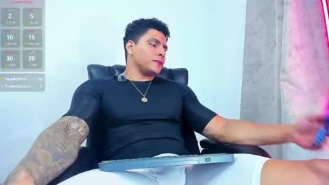 Maximoscott online show from March 1, 2025, 9:37 pm