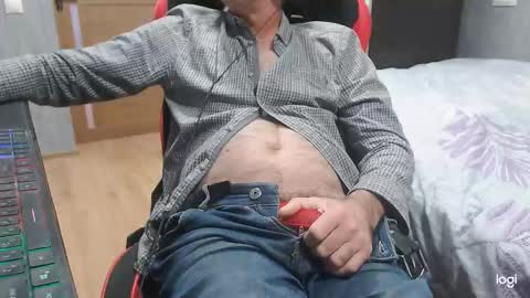 Snapshot of maximus3334 chatting on September 29, 2025, 11:15 am maximus3334 online show from September 29, 2025, 11:15 am