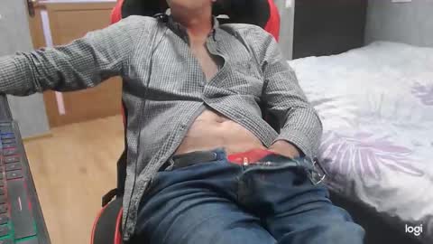 Snapshot of maximus3334 chatting on October 1, 2025, 11:16 am maximus3334 online show from October 1, 2025, 11:16 am