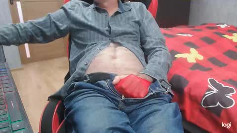 Snapshot of maximus3334 chatting on October 20, 2025, 10:27 am maximus3334 online show from October 20, 2025, 10:27 am