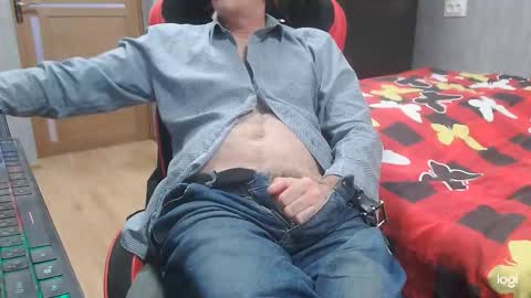 Snapshot of maximus3334 chatting on October 30, 2025, 11:55 am maximus3334 online show from October 30, 2025, 11:55 am