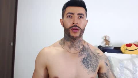 Independent Model online show from December 4, 2024, 2:53 am