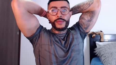 Independent Model online show from February 11, 2025, 12:17 am