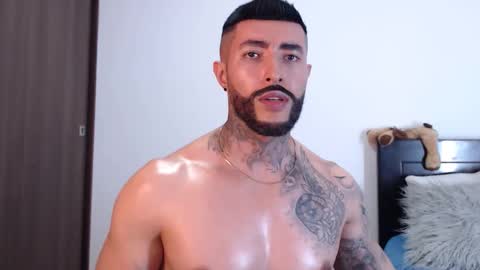 Independent Model online show from February 12, 2025, 4:01 am