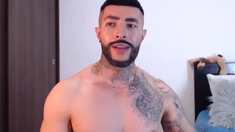 Independent Model online show from February 14, 2025, 6:34 am