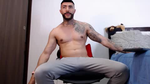 Independent Model online show from February 15, 2025, 2:37 am
