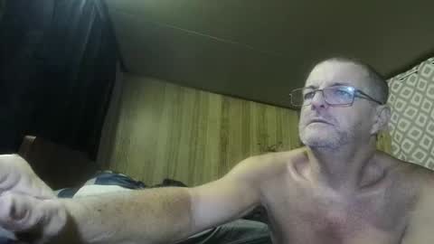 Snapshot of maximus_oreally chatting on February 5, 2025, 7:53 pm Max online show from February 5, 2025, 7:53 pm