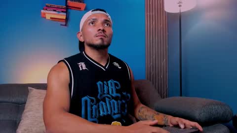 Snapshot of maximusclark chatting on October 24, 2025, 12:19 am Maximus Clark online show from October 24, 2025, 12:19 am