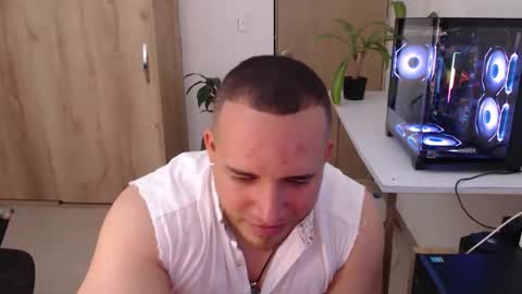 Snapshot of maximussantorini chatting on April 13, 2026, 2:06 am maximus online show from April 13, 2026, 2:06 am