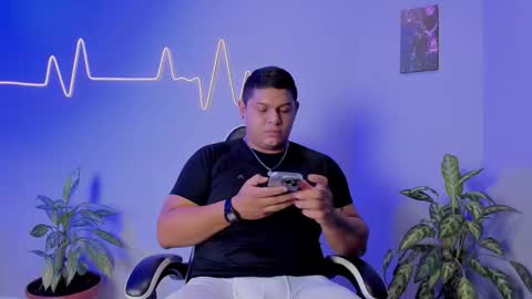 Snapshot of maximussteel_ chatting on November 13, 2025, 11:53 am Maximus online show from November 13, 2025, 11:53 am