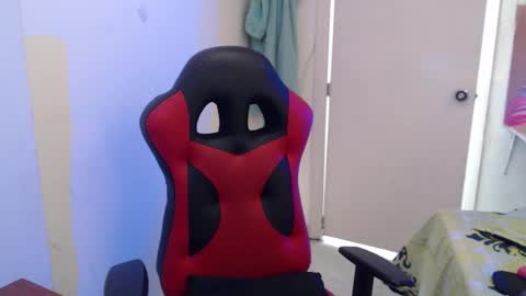 Snapshot of maxinesex_ chatting on March 4, 2026, 1:50 pm maxinesex_ online show from March 4, 2026, 1:50 pm