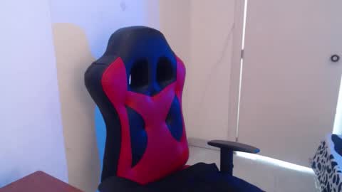 Snapshot of maxinesex_ chatting on March 10, 2026, 3:50 pm maxinesex_ online show from March 10, 2026, 3:50 pm