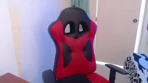 Snapshot of maxinesex_ chatting on March 12, 2026, 5:08 pm maxinesex_ online show from March 12, 2026, 5:08 pm