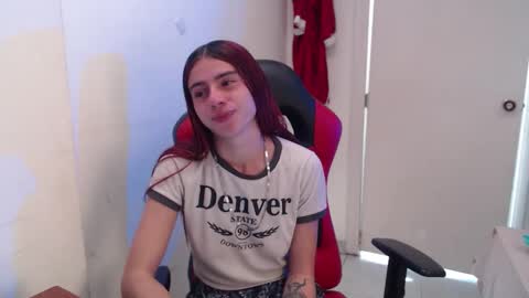 maxinesex_ online show from May 6, 2026, 2:33 pm