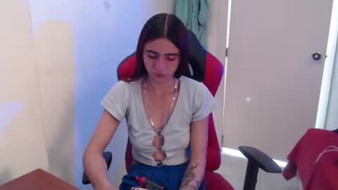 maxinesex_ online show from June 1, 2026, 1:57 pm