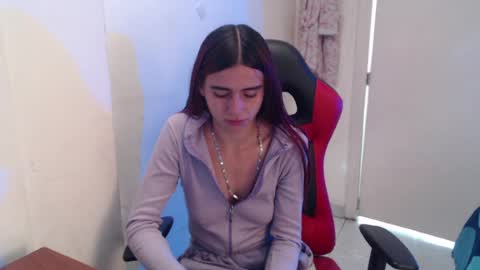 maxinesex_ online show from June 17, 2026, 3:02 pm