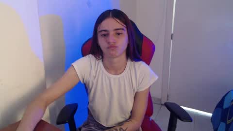 maxinesex_ online show from June 22, 2026, 2:03 pm