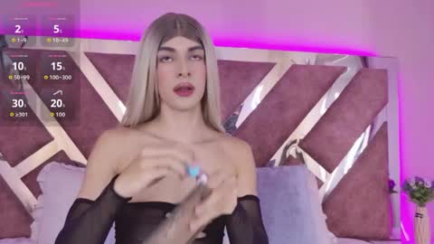 Maxi Rogers online show from June 5, 2026, 10:32 am
