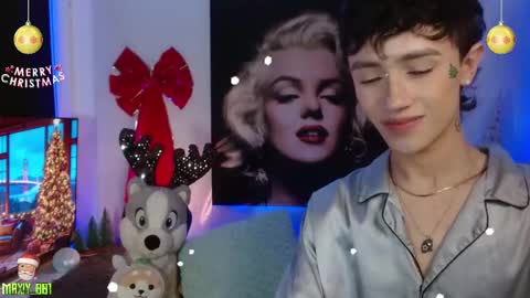 Snapshot of maxiy_001 chatting on December 4, 2024, 10:46 am Max online show from December 4, 2024, 10:46 am
