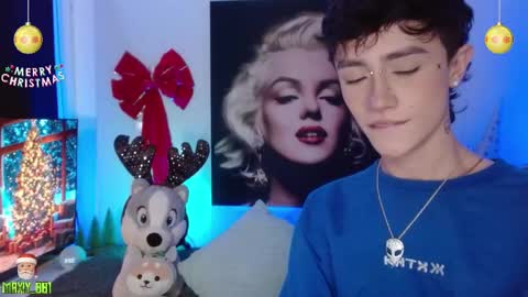 Snapshot of maxiy_001 chatting on December 9, 2024, 7:50 pm Max online show from December 9, 2024, 7:50 pm