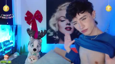 Snapshot of maxiy_001 chatting on December 9, 2024, 10:52 pm Max online show from December 9, 2024, 10:52 pm