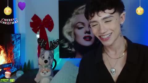 Snapshot of maxiy_001 chatting on December 18, 2024, 4:53 am Max online show from December 18, 2024, 4:53 am
