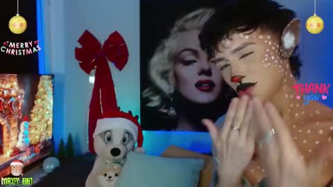 Snapshot of maxiy_001 chatting on December 23, 2024, 5:17 am Max online show from December 23, 2024, 5:17 am