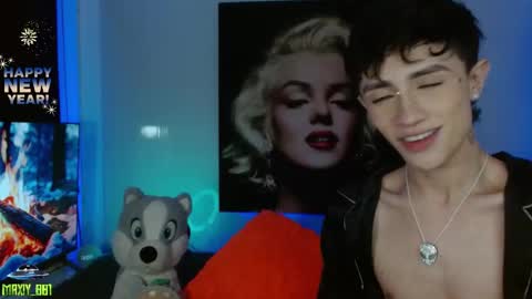 Snapshot of maxiy_001 chatting on January 5, 2025, 5:09 am Max online show from January 5, 2025, 5:09 am