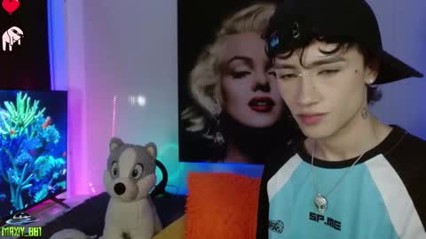 Snapshot of maxiy_001 chatting on January 25, 2025, 6:12 am Max online show from January 25, 2025, 6:12 am