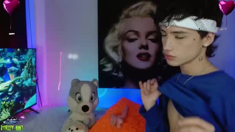 Snapshot of maxiy_001 chatting on February 5, 2025, 7:07 am Max online show from February 5, 2025, 7:07 am
