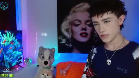 Snapshot of maxiy_001 chatting on February 23, 2025, 3:40 pm Max online show from February 23, 2025, 3:40 pm