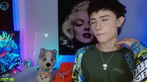 Snapshot of maxiy_001 chatting on February 26, 2025, 4:35 pm Max online show from February 26, 2025, 4:35 pm