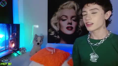 Snapshot of maxiy_001 chatting on September 15, 2025, 2:22 am Max online show from September 15, 2025, 2:22 am