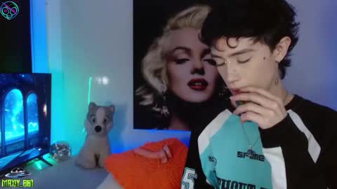 Snapshot of maxiy_001 chatting on September 22, 2025, 3:52 am Max online show from September 22, 2025, 3:52 am