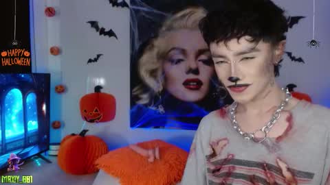 Snapshot of maxiy_001 chatting on October 4, 2025, 4:32 am Max online show from October 4, 2025, 4:32 am