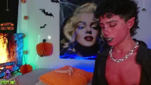 Snapshot of maxiy_001 chatting on October 25, 2025, 4:31 am Max online show from October 25, 2025, 4:31 am