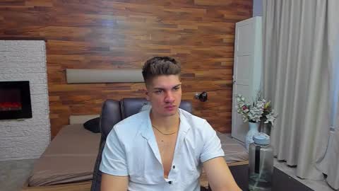 MaxKaiden online show from March 10, 2026, 6:07 am