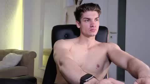 MaxKaiden online show from June 16, 2026, 4:37 am