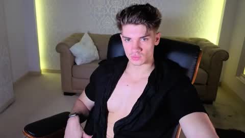 MaxKaiden online show from June 23, 2026, 4:10 am