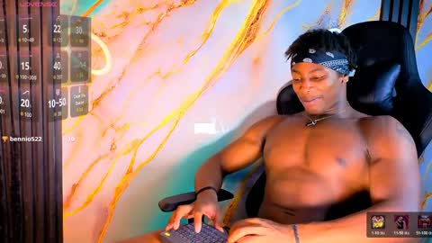 Maxmuscle10 online show from April 10, 2026, 5:12 am