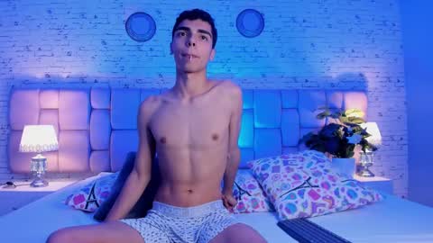 Max Owen  online show from December 15, 2024, 8:25 pm